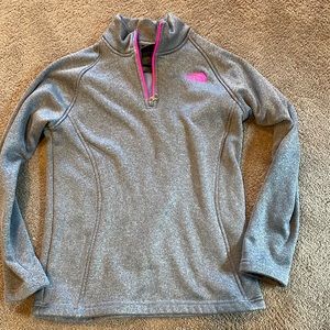 Giles XL The North Face quarter zip pullover.